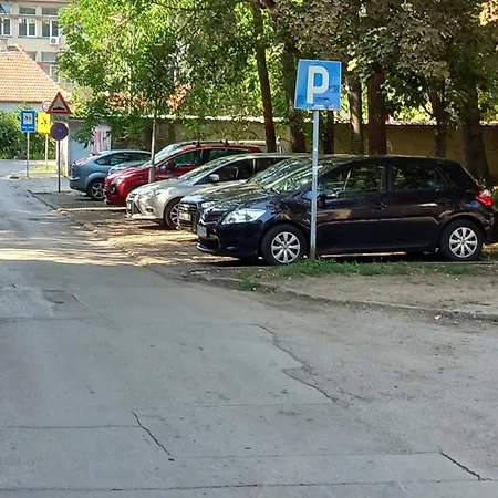 Lola Ruza Apartmán Zrenjanin